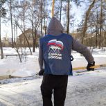 Молодогвардейцы и активисты Иркутского городского отделения «Единой России» убрали снег на территории военного госпиталя