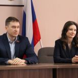 Артем Сафонов и Алина Бушуева встретились со школьниками в Быстроистокском районе
