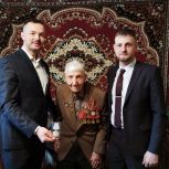 В Ангарске ветерану Великой Отечественной войны Юрию Петровичу Лукашину помогли восстановить ранее утраченную медаль «За отвагу»