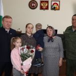В Дрожжановском районе передали родным погибших военнослужащих Ордена Мужества