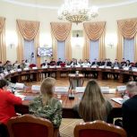В Госдуме обсудили роль наставничества участников СВО в патриотическом воспитании детей и молодёжи