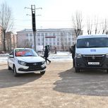 Алексей Цыденов передал спецавтомобили для участников СВО