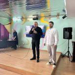 Шелеховские единороссы поздравили участников СВО в реабилитационном центре