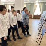 В Татарстане продолжается показ патриотической выставки «Отец Героя»