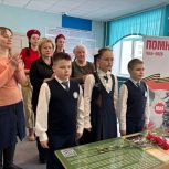 В школе №5" состоялось торжественное открытие Парты Героя Воинова Владимира Леонидовича