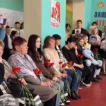 Навсегда вписаны в историю: в енакиевской школе увековечили имена погибших земляков