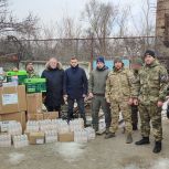 «Единая Россия» помогла передать гумпомощь военнослужащим в преддверии Дня защитника Отечества
