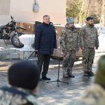 Александр Ищенко и депутаты передали мотоциклы бойцам разведывательно-штурмовой казачьей бригады «Дон»