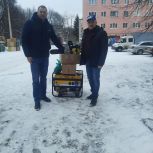 Бойцы получили от «Единой России» тёплые носки, бензогенераторы и бензопилы