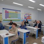 Партийцы Октябрьского района присоединились к акции «Сдаём вместе. День сдачи ЕГЭ родителям»