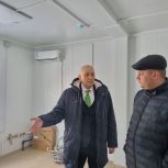Партдесант оценил готовность учреждения к приёмке медоборудования