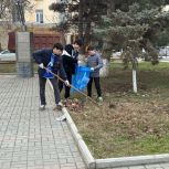 По инициативе «Единой России» в Избербаше прошел субботник в парке Победы