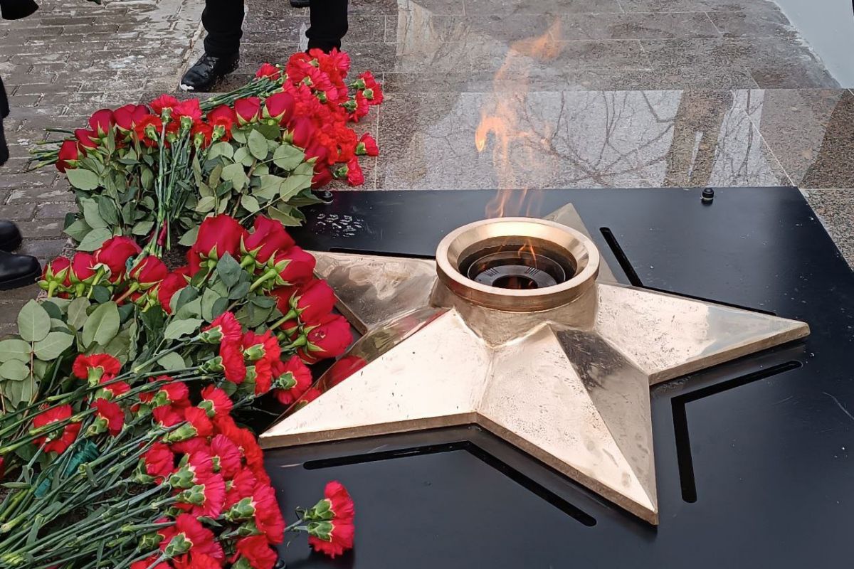 Вечный огонь зажгли в деревне Хутынь