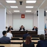 Владимир Смирнов принял участие в Форсайт-сессии «Правовая защита несовершеннолетних»