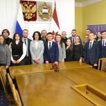 Участники «Школы молодого политика» посетили Госсобрание Мордовии