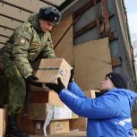 При поддержке «Единой России» из Омска отправили груз для бойцов СВО и жителей Стаханова