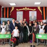 Две «Парты Героя» открыли в Городовиковском районе по партийному проекту «Новая школа»