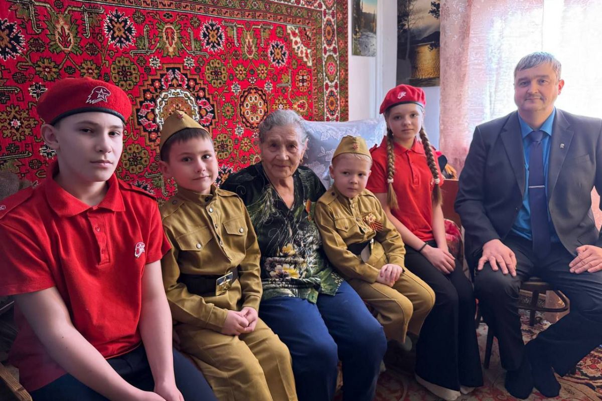Заслуженные награды ветеранам войны