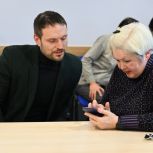 В Рязани активисты «Единой России» организовали мастер-класс по цифровой грамотности для старшего поколения