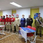«Единая Россия» открыла Парту Героя в честь участника СВО в Заозерске Мурманской области