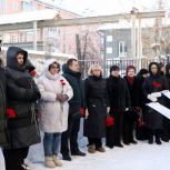 В Рязани «Единая Россия» открыла мемориальную доску в честь Героя СВО