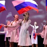 «Единая Россия» устроила в Омске концерт в поддержку бойцов СВО