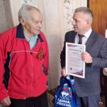 «Низкий поклон за все»: в Большой Глушице поздравили с 23 февраля почётных жителей муниципалитета