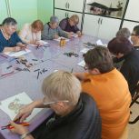 При поддержке «Единой России» в Вихоревке стартовали занятия по арт-терапии для горожан старшего возраста