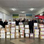 «Единая Россия» направила в зону СВО автомобили, спецтехнику, антидроновые одеяла, генераторы и гуманитарные грузы