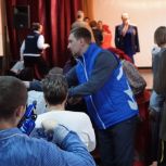 Активисты «Единой России» навестили раненых бойцов СВО в военном госпитале в Чите