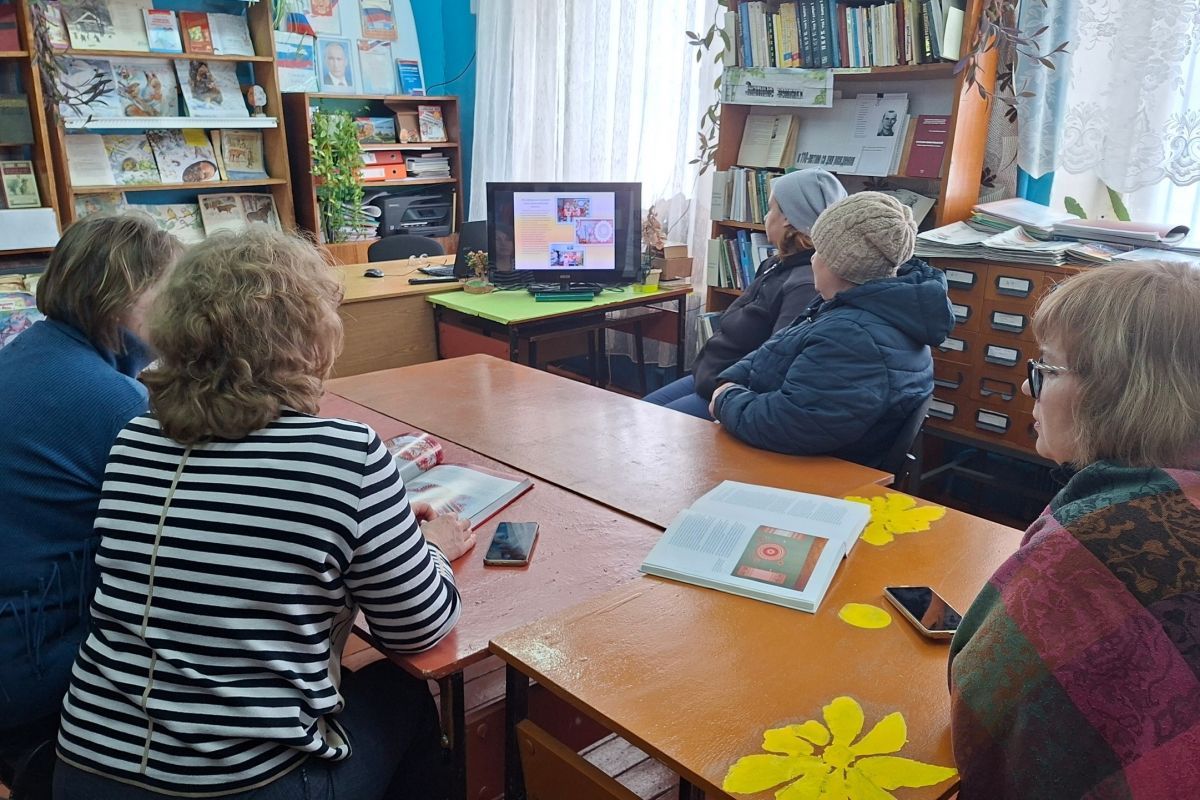 В селе Рязанской области «Единая Россия» провела для старшего поколения экскурсию о михайловском кружеве