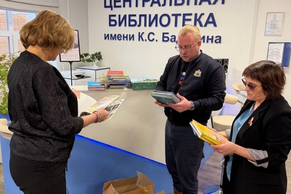 Депутаты облсобрания, члены фракции «Единая Россия» Алексей Крупцов и Альберт Пестов поддерживают юных жителей Мезени