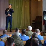 В Пскове «Женское движение Единой России» организовало праздник для пациентов военного госпиталя