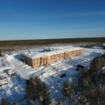 Руслан Кухарук и Борис Хохряков оценили образовательно-культурный комплекс, построенный в Хулимсунте по народной программе партии