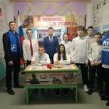 Память жива: в школах Кировской области открываются Парты Героев