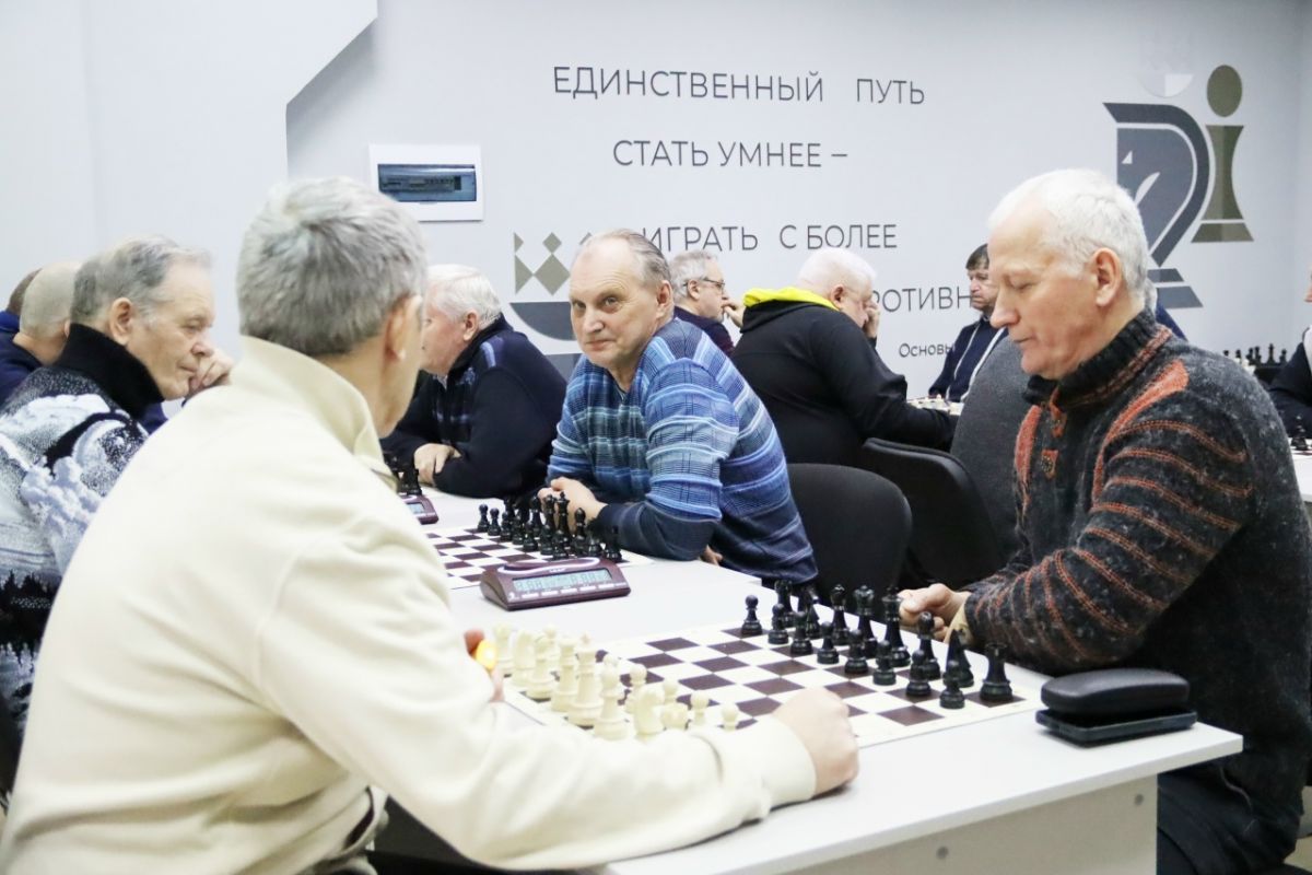 При поддержке «Единой России» в Курске состоялся шахматный турнир среди пенсионеров