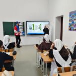 В Чечне по партпроекту «Единой России» «Крепкая семья» прошли открытые уроки по теме семейных отношений