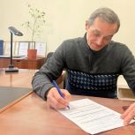 Активист, отец Героя России Альберт Сафиуллин вступил в ряды сторонников «Единой России»