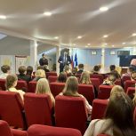 Сторонники «Единой России» провели экскурсию для студентов по рабочему поселку Искателей Заполярного района Ненецкого автономного округа