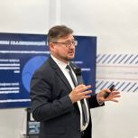 Депутат «Единой России» Игорь Петухов провел лекцию об искусственном интеллекте в преддверии Дня российской науки