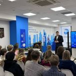 В штабе общественной поддержки «Единой России» в Липецке открылась переносная выставка трофейных экспонатов с передовой