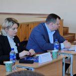 Развитие образования и создание новых общественных пространств в условиях проведения специальной военной операции – в Скадовске обсудили реализацию народной программы «Единой России» в прифронтовых округах