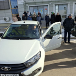 «Единая страна — доступная среда»: в Калмыкию переданы автомобили для обучения вождению людей с инвалидностью