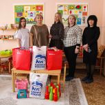 Сторонники «Единой России» побывали в гостях у областного центра «Маленькая страна»