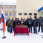 В столичной 7-й школе открыли мемориальную доску памяти выпускника Филиппова Александра Игоревича