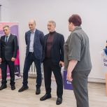 Аркадий Фомин посетил Центр дополнительного образования «Родник» в Шиловском районе, где работают волонтеры