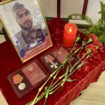 «Единая Россия» установила Парту Героя в честь участника СВО в школе Кисловодска