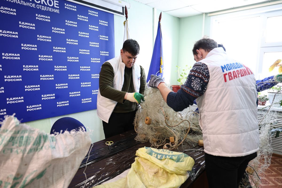 «Единая Россия» проводит благотворительную акцию «Тепло для Героя» ко Дню защитника Отечества по всей стране