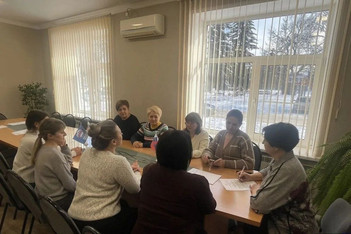 Единороссы провели урок в школе ЖКХ