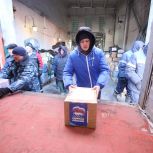 «Единая Россия» вместе с омскими волонтёрами отправила фуру с гуманитарной помощью в зону СВО